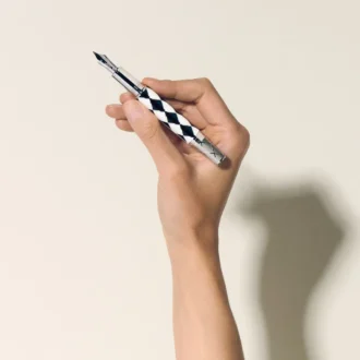 Great Characters Homage to Queen Limited Edition 1975