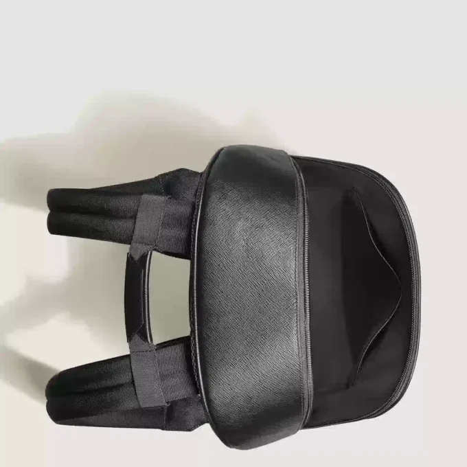 Kleiner Rucksack im Sartorial-Stil