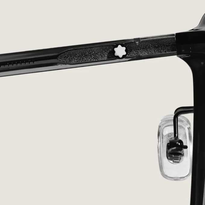 Ovale Sonnenbrille mit schwarzem Acetatrahmen