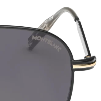 Quadratische Sonnenbrille mit schwarzem Metallrahmen