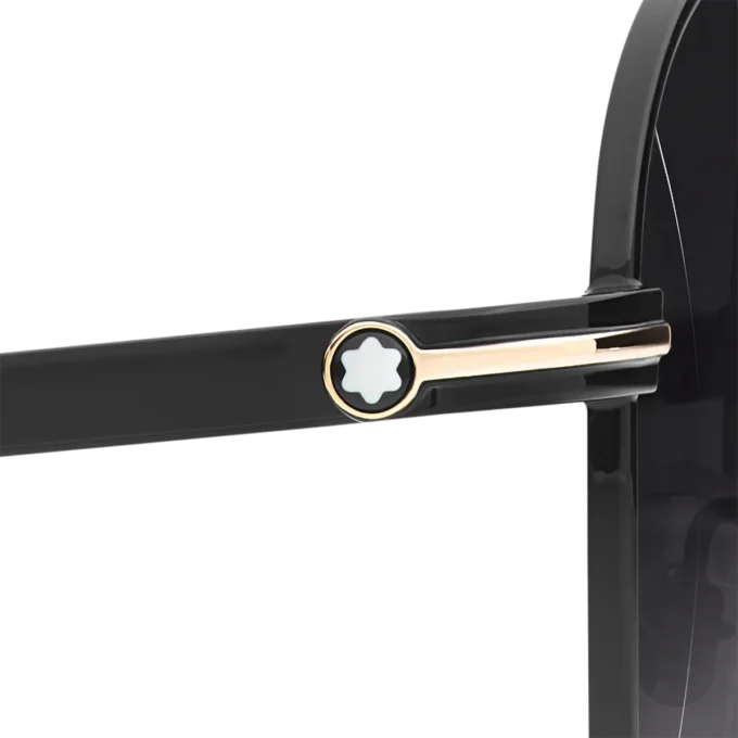 Quadratische Sonnenbrille mit schwarzem Metallrahmen